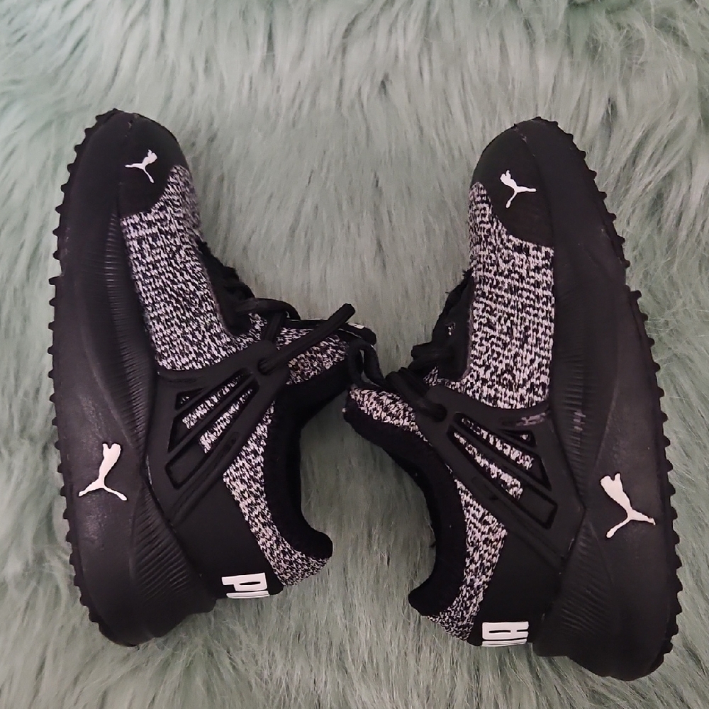 Puma Kids Black and Gray Sneakers - Picture 4 of 5